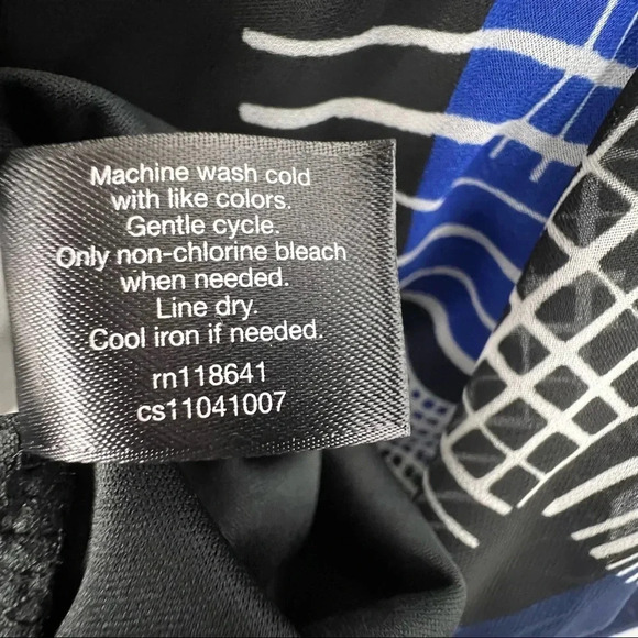 Lane Bryant Women’s Abstract Surplice Wrap Blouse Long Sleeve NWT Size 22/24 - Picture 11 of 12